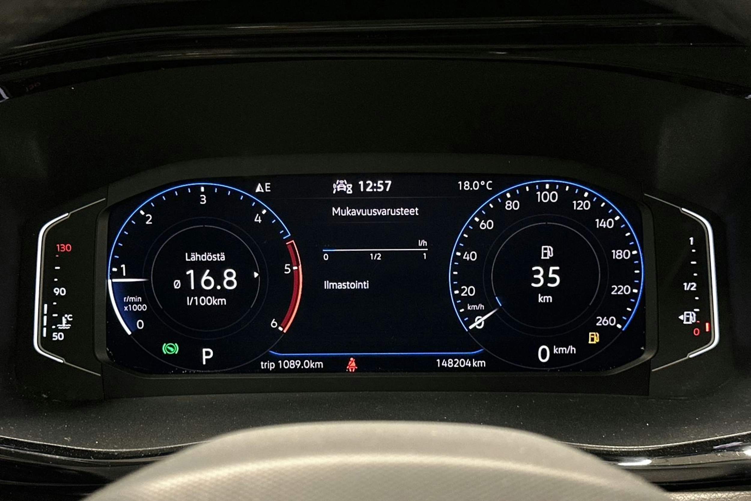 Sininen Volkswagen Transporter 2021 kuva 19.