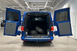 Sininen Volkswagen Transporter 2021 kuva 29.