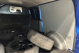 Sininen Volkswagen Transporter 2021 kuva 32.