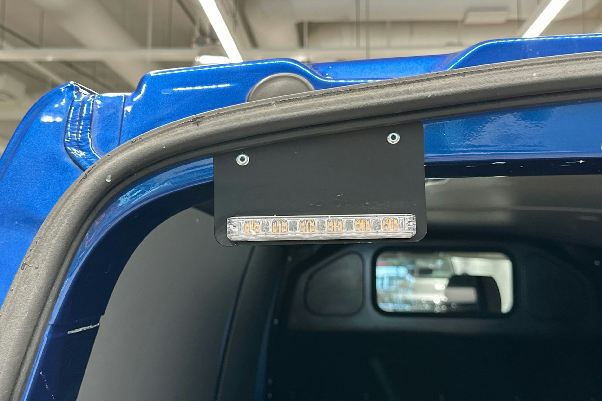 Sininen Volkswagen Transporter 2021 kuva 35.
