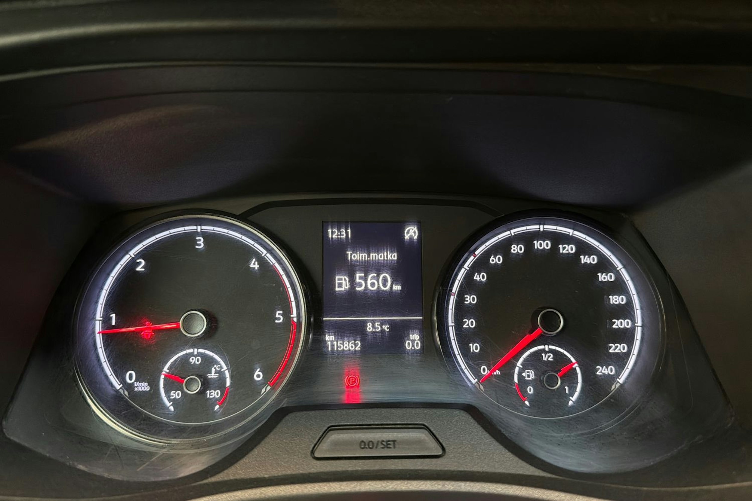 valkoinen Volkswagen Transporter 2021 kuva 13.