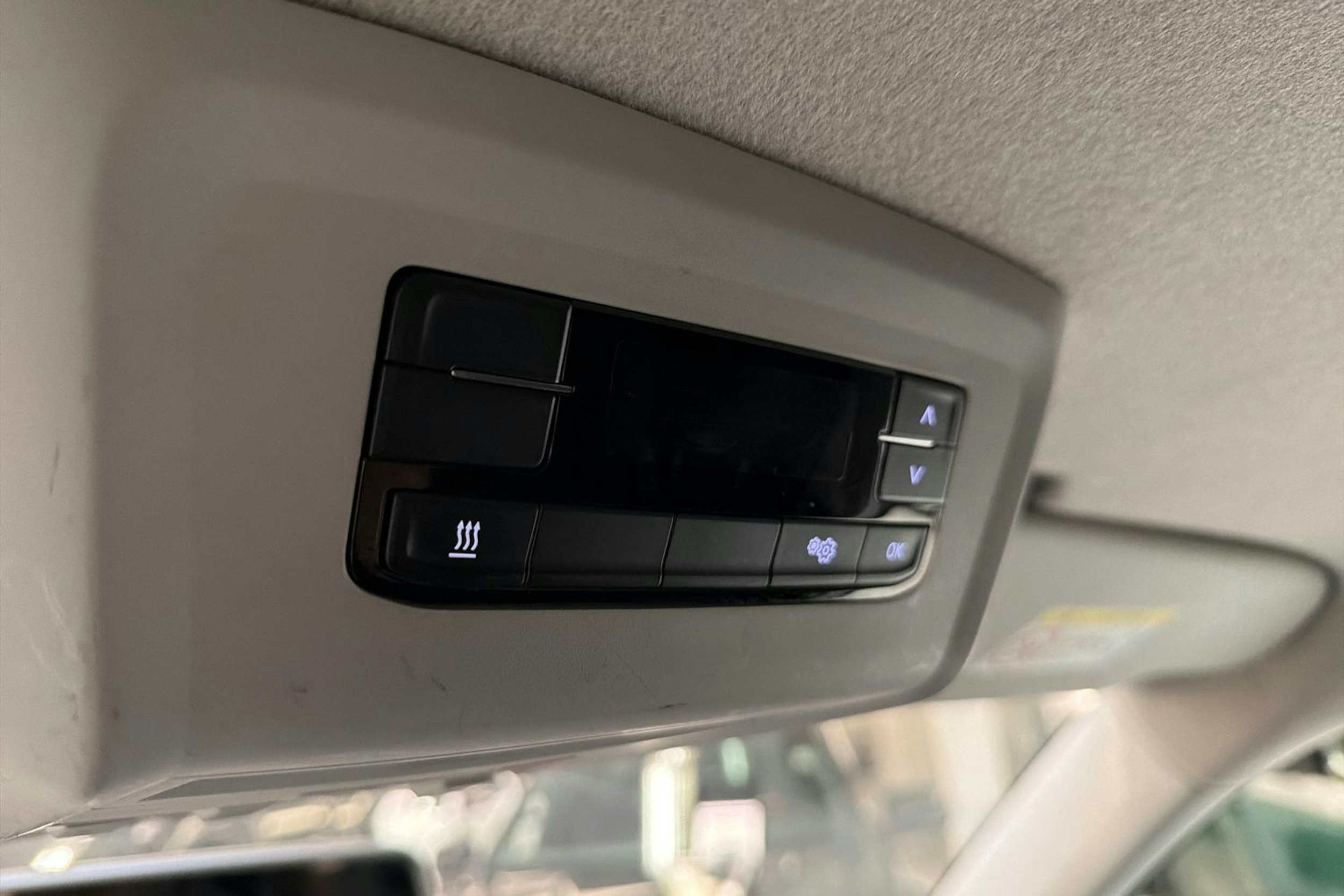 valkoinen Volkswagen Transporter 2021 kuva 22.