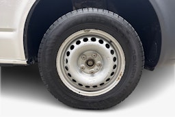 valkoinen Volkswagen Transporter 2021 kuva 12.