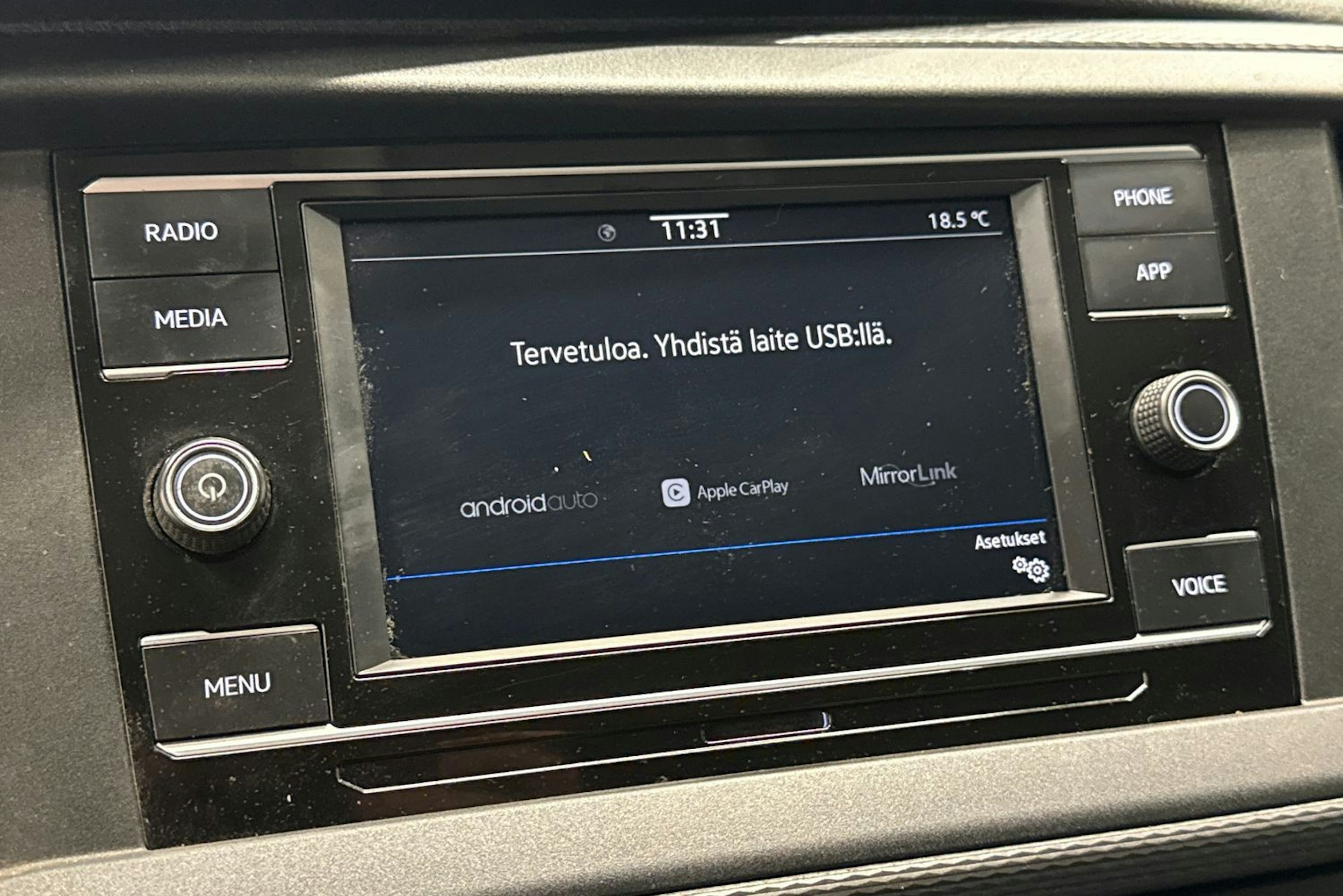 valkoinen Volkswagen Transporter 2021 kuva 23.