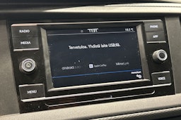 valkoinen Volkswagen Transporter 2021 kuva 23.