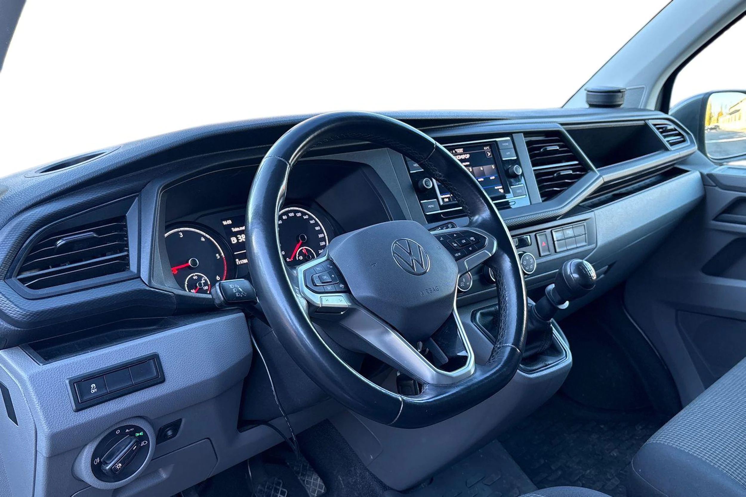 met. harmaa Volkswagen Transporter 2021 kuva 3.