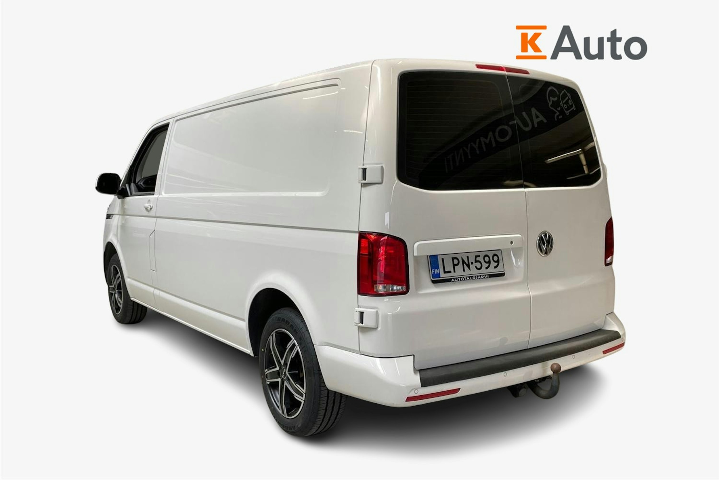 valkoinen Volkswagen Transporter 2021 kuva 2.