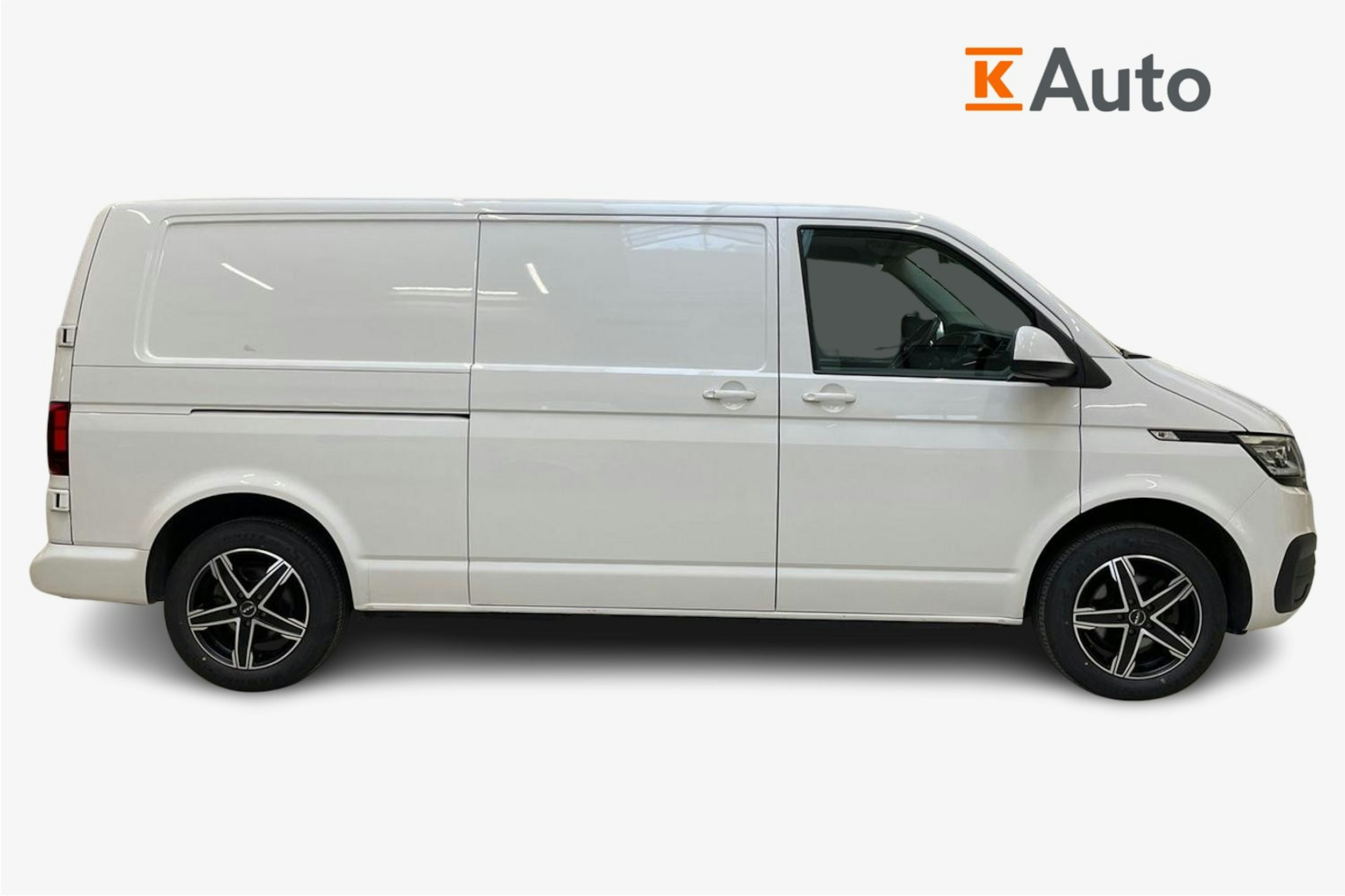 valkoinen Volkswagen Transporter 2021 kuva 6.