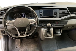 valkoinen Volkswagen Transporter 2021 kuva 9.