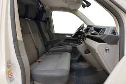 valkoinen Volkswagen Transporter 2021 kuva 10.