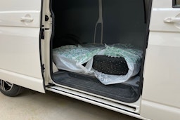 valkoinen Volkswagen Transporter 2021 kuva 15.