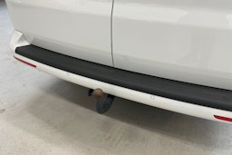 valkoinen Volkswagen Transporter 2021 kuva 18.