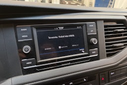 valkoinen Volkswagen Transporter 2021 kuva 27.