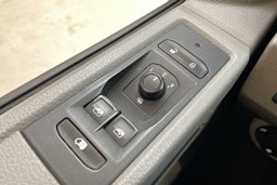 musta Volkswagen Transporter 2021 kuva 29.