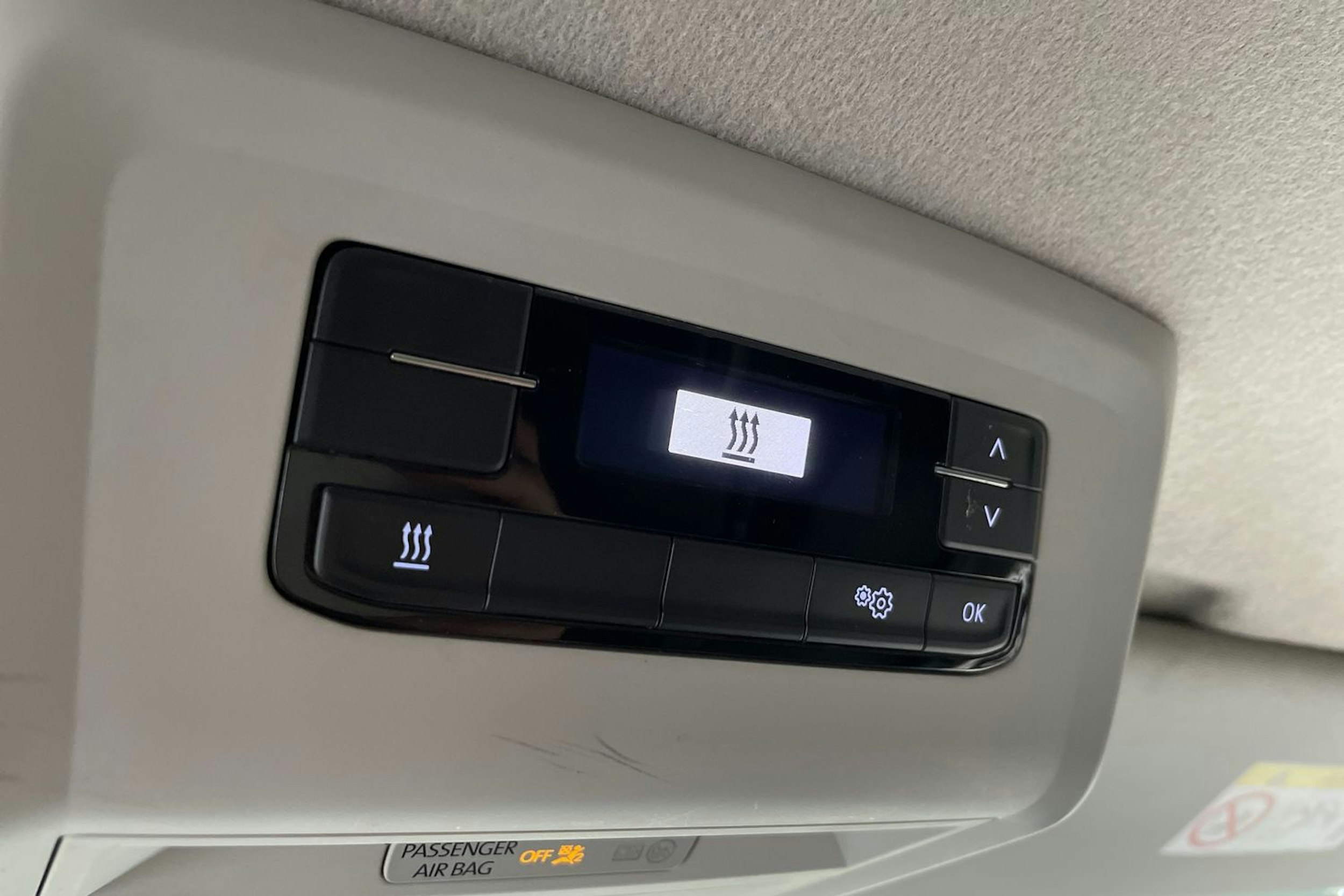 musta Volkswagen Transporter 2021 kuva 30.