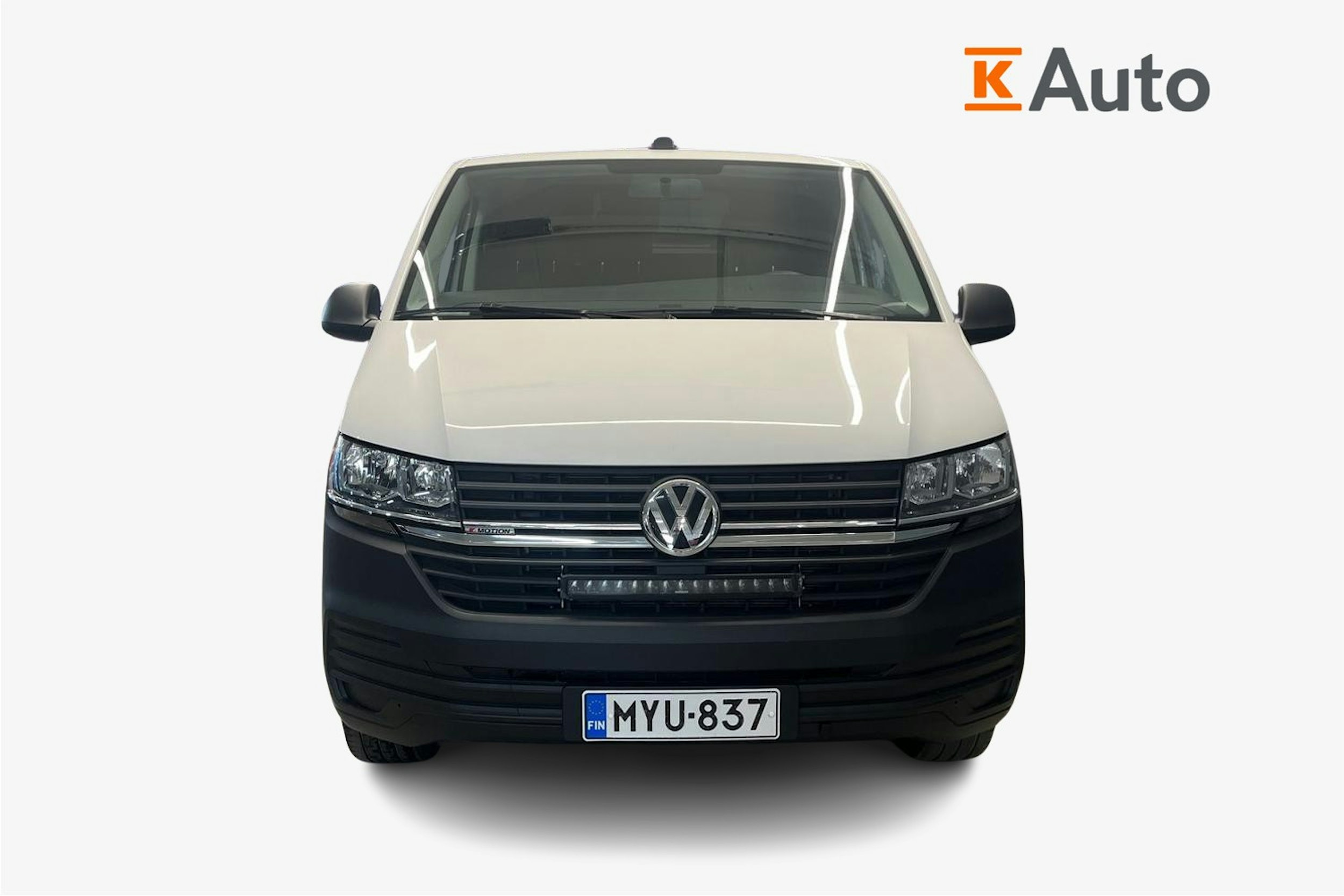 valkoinen Volkswagen Transporter 2021 kuva 4.