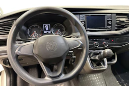 valkoinen Volkswagen Transporter 2021 kuva 7.