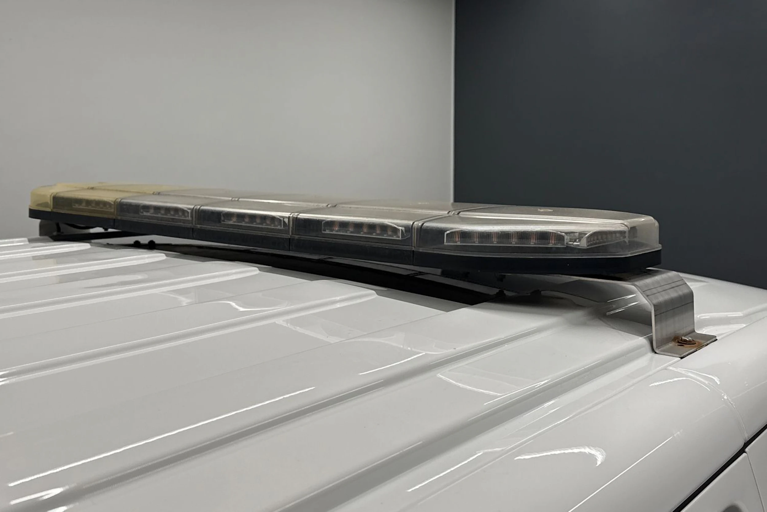 valkoinen Volkswagen Transporter 2021 kuva 12.