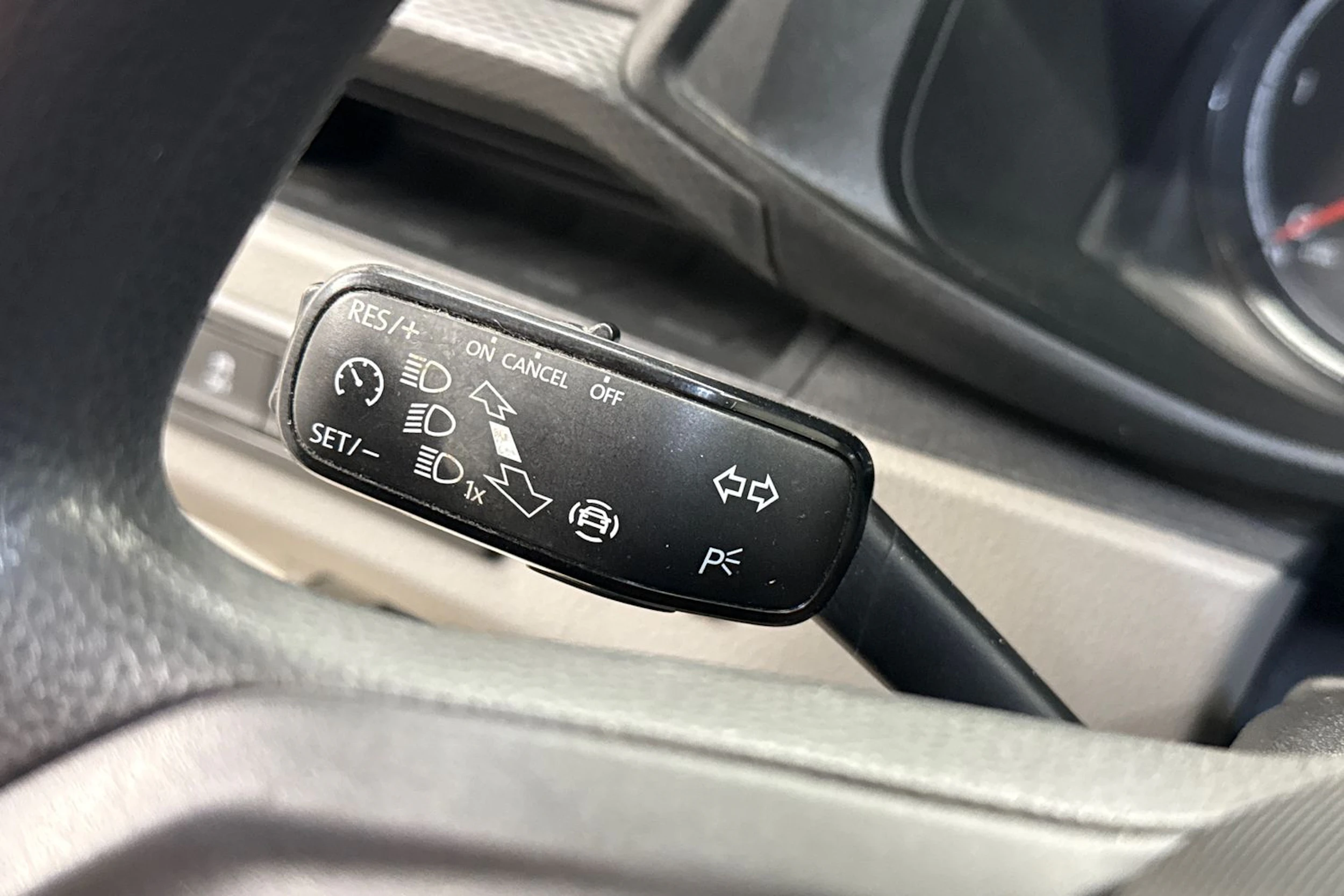 valkoinen Volkswagen Transporter 2021 kuva 15.