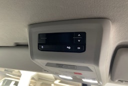 sininen Volkswagen Transporter 2021 kuva 15.