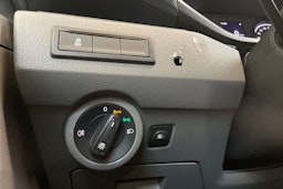 sininen Volkswagen Transporter 2021 kuva 21.