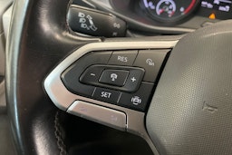 sininen Volkswagen Transporter 2021 kuva 23.