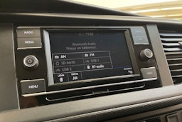 sininen Volkswagen Transporter 2021 kuva 28.