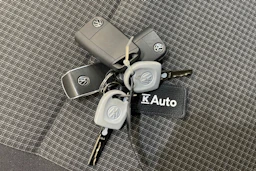 sininen Volkswagen Transporter 2021 kuva 33.