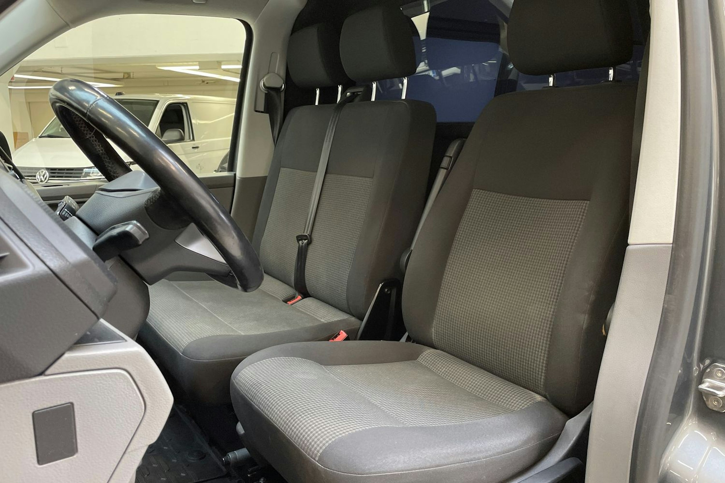 met. harmaa Volkswagen Transporter 2021 kuva 9.