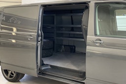 met. harmaa Volkswagen Transporter 2021 kuva 14.