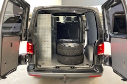 met. harmaa Volkswagen Transporter 2021 kuva 15.