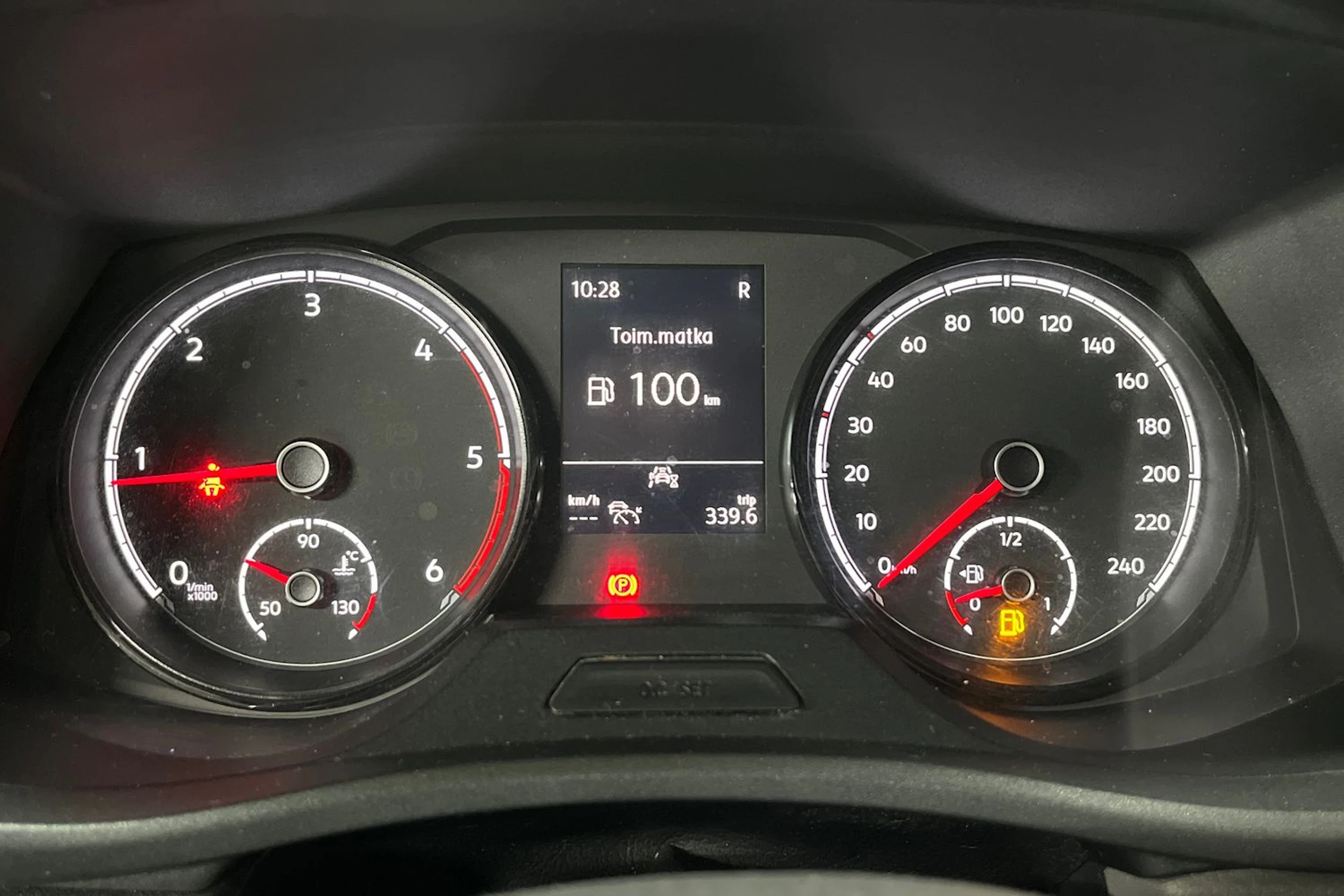 beige Volkswagen TRANSPORTER 2021 kuva 12.