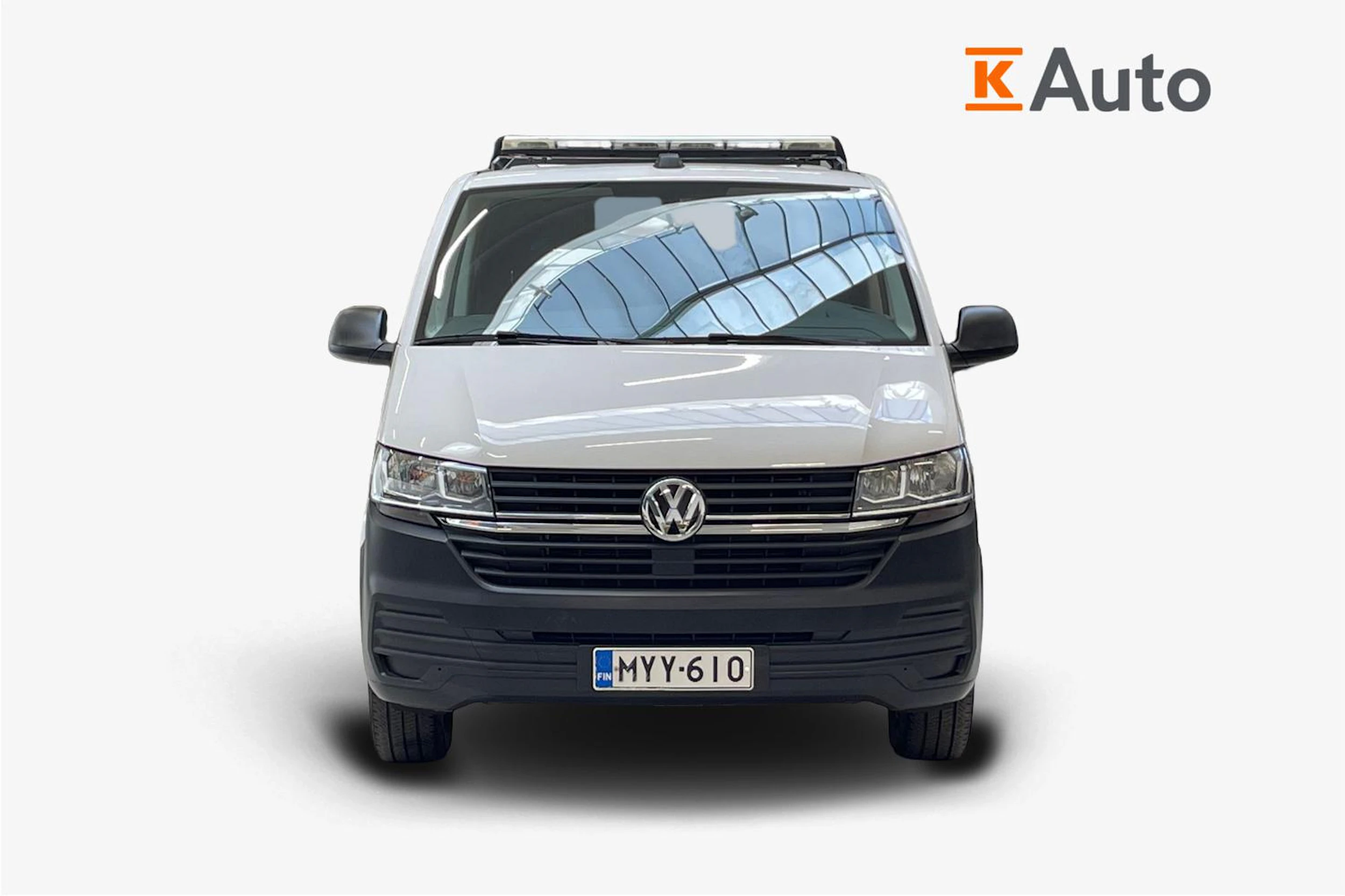 valkoinen Volkswagen Transporter 2021 kuva 4.