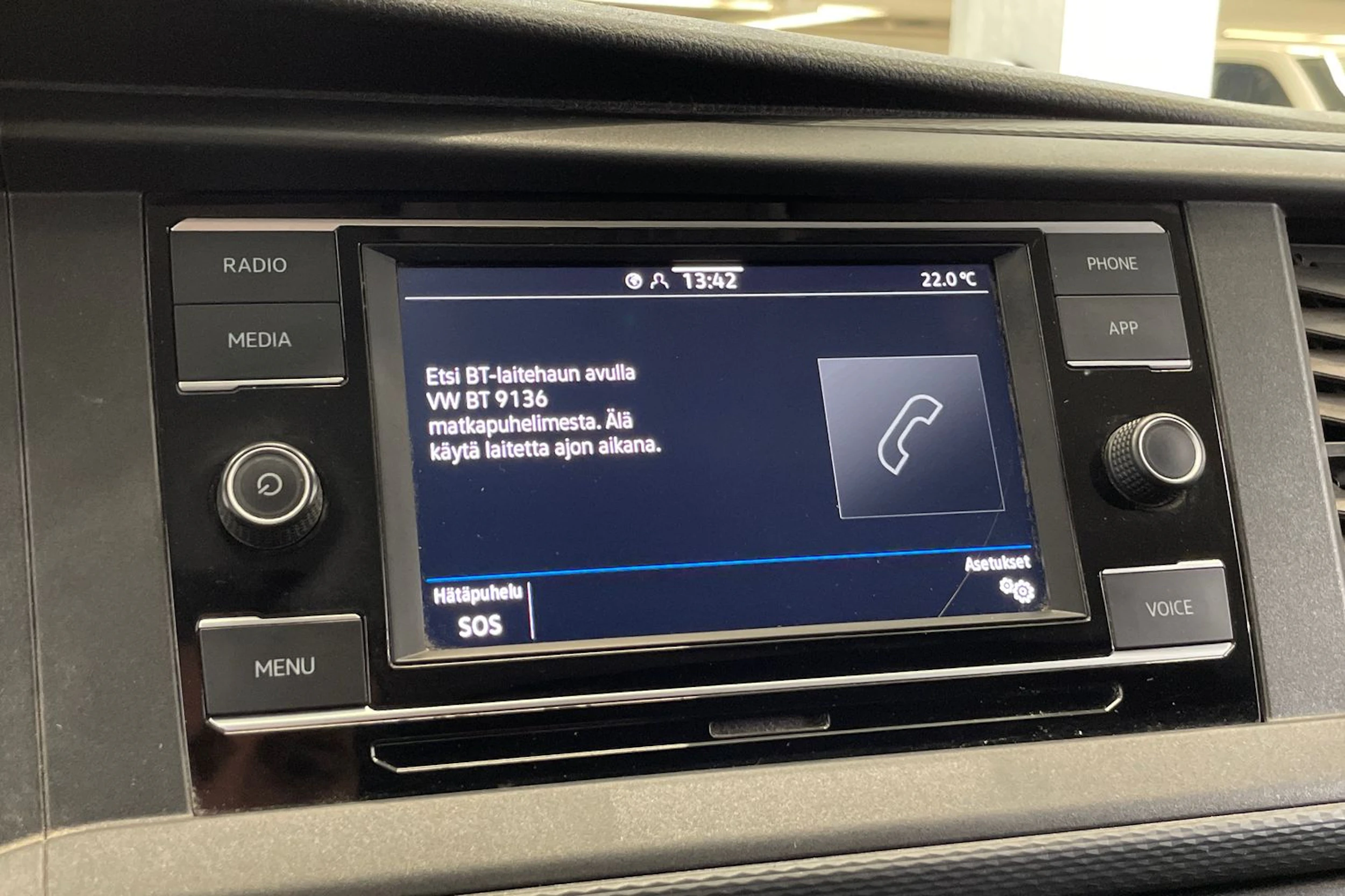 valkoinen Volkswagen Transporter 2021 kuva 19.