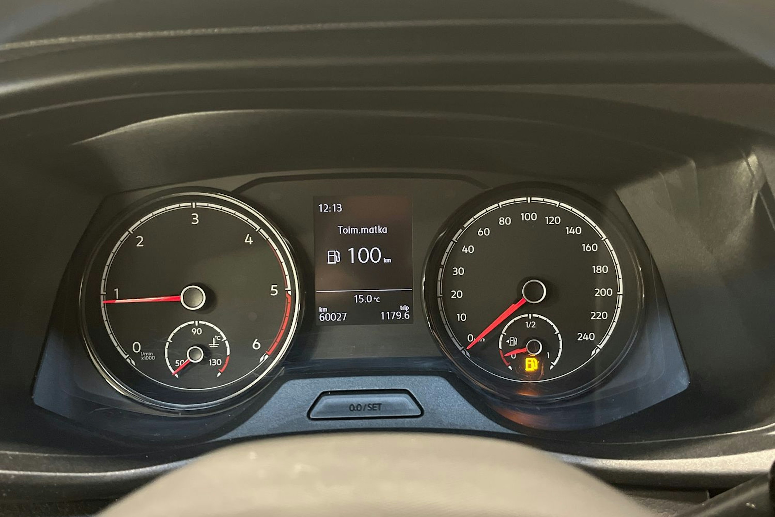 harmaa Volkswagen Transporter 2021 kuva 17.