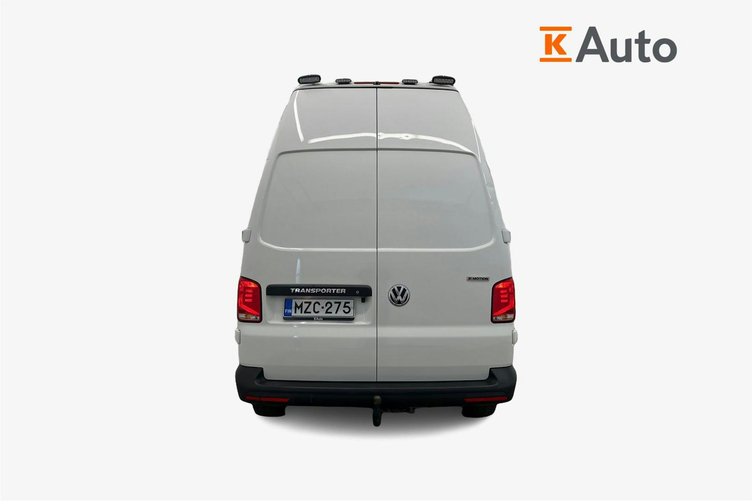 Valkoinen Volkswagen Transporter 2021 kuva 3.