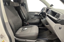 Valkoinen Volkswagen Transporter 2021 kuva 10.