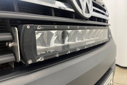 Valkoinen Volkswagen Transporter 2021 kuva 24.