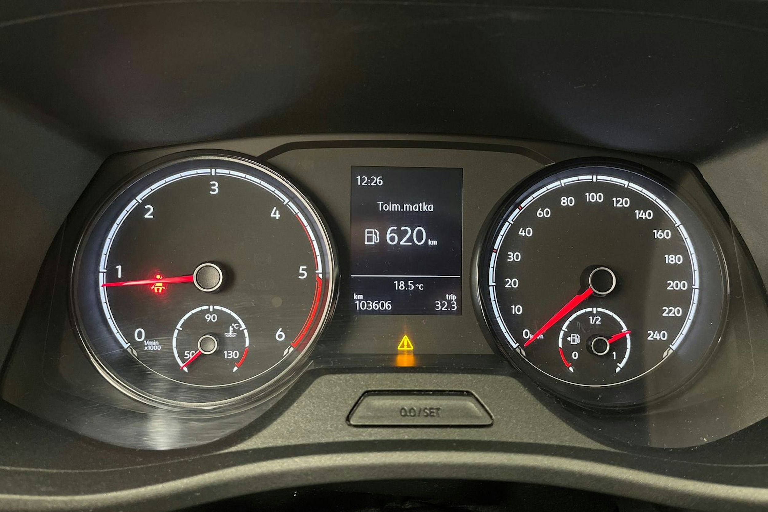 Valkoinen Volkswagen Transporter 2021 kuva 26.