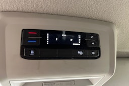 Valkoinen Volkswagen Transporter 2021 kuva 34.