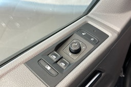 musta Volkswagen Transporter 2021 kuva 16.