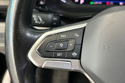 musta Volkswagen Transporter 2021 kuva 18.