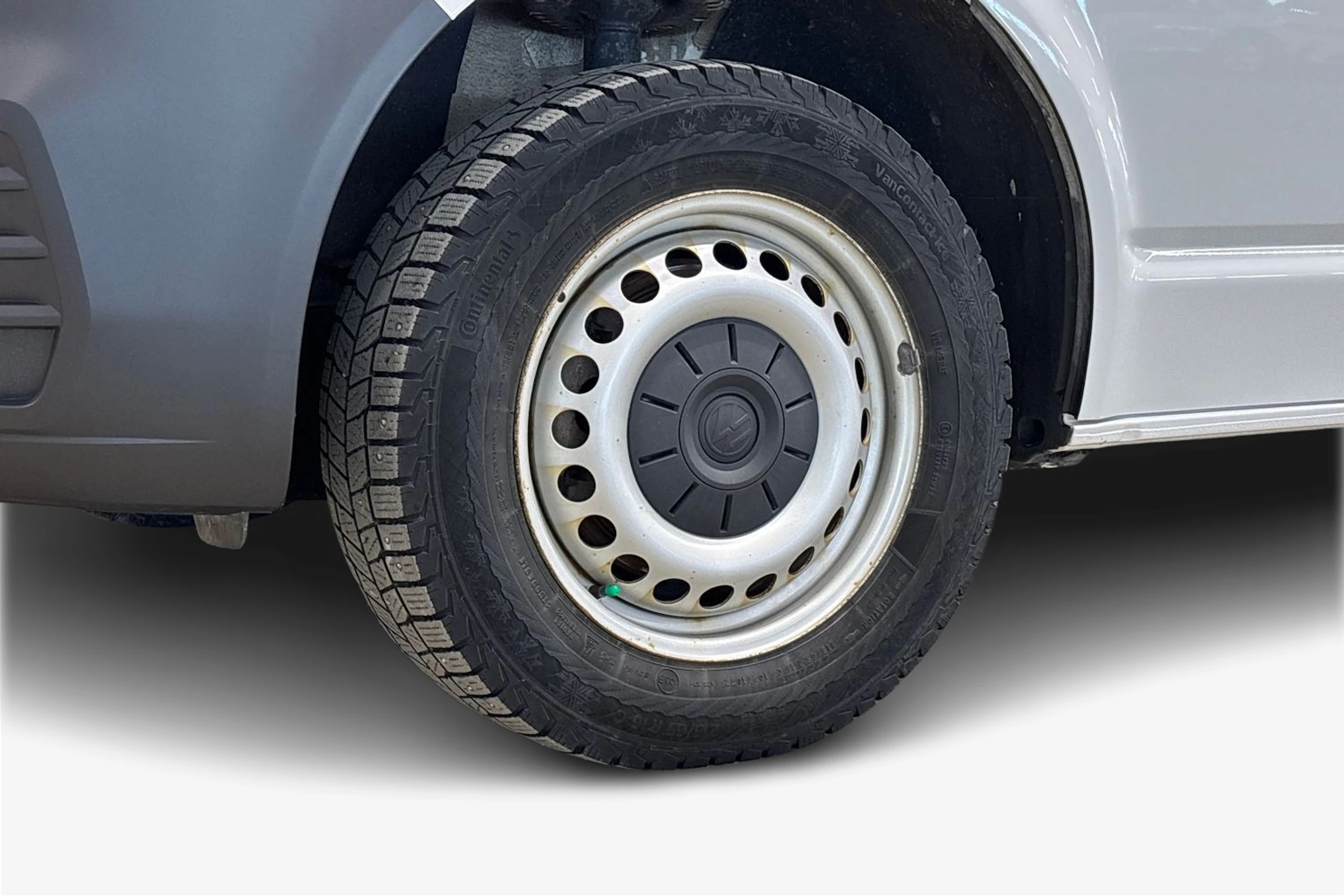 valkoinen Volkswagen Transporter 2021 kuva 15.