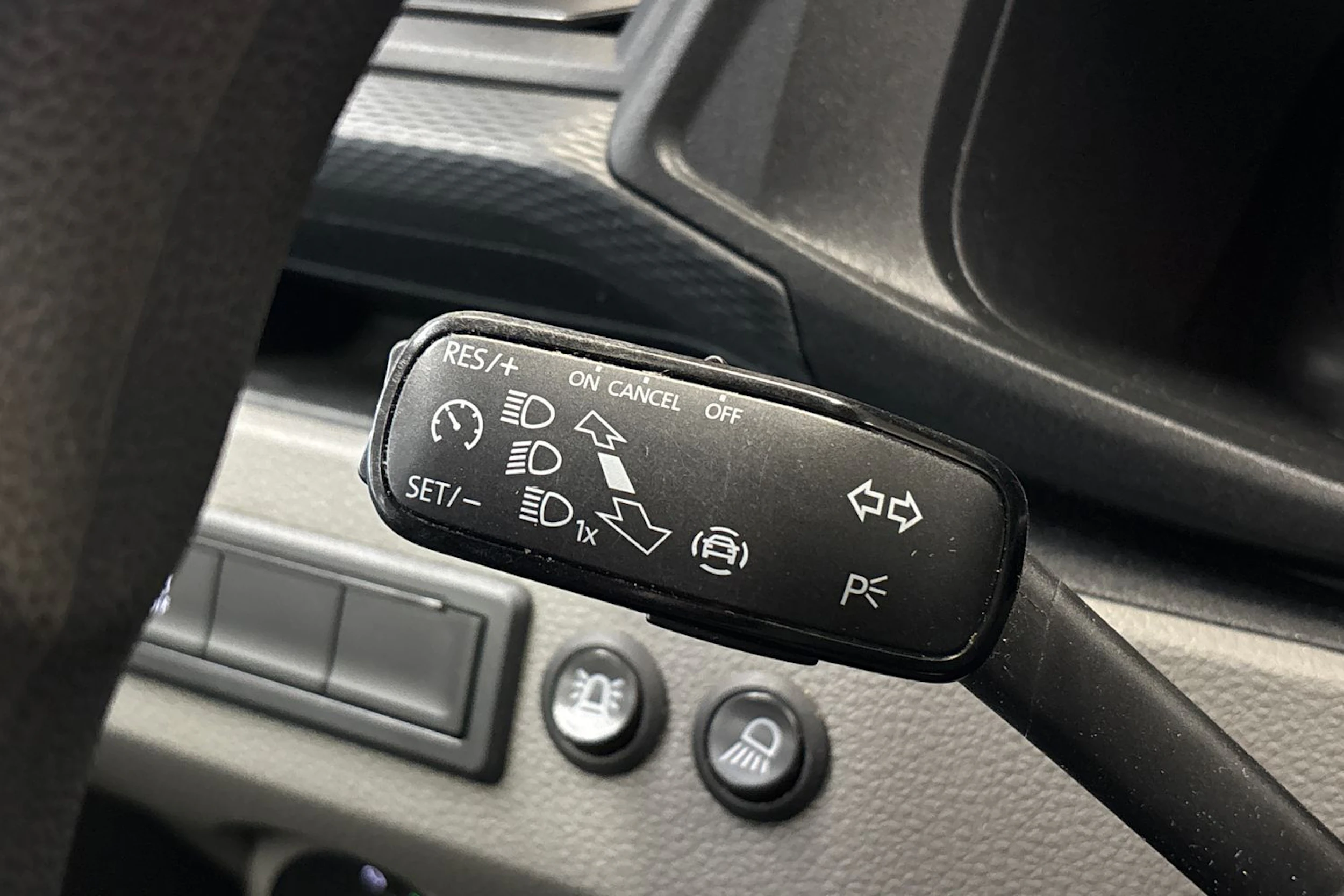 valkoinen Volkswagen Transporter 2021 kuva 21.