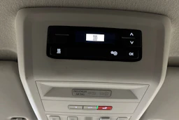 valkoinen Volkswagen Transporter 2021 kuva 27.