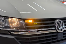 valkoinen Volkswagen Transporter 2021 kuva 32.