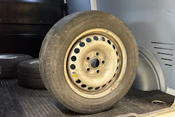 valkoinen Volkswagen Transporter 2021 kuva 35.