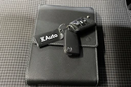 valkoinen Volkswagen Transporter 2021 kuva 36.