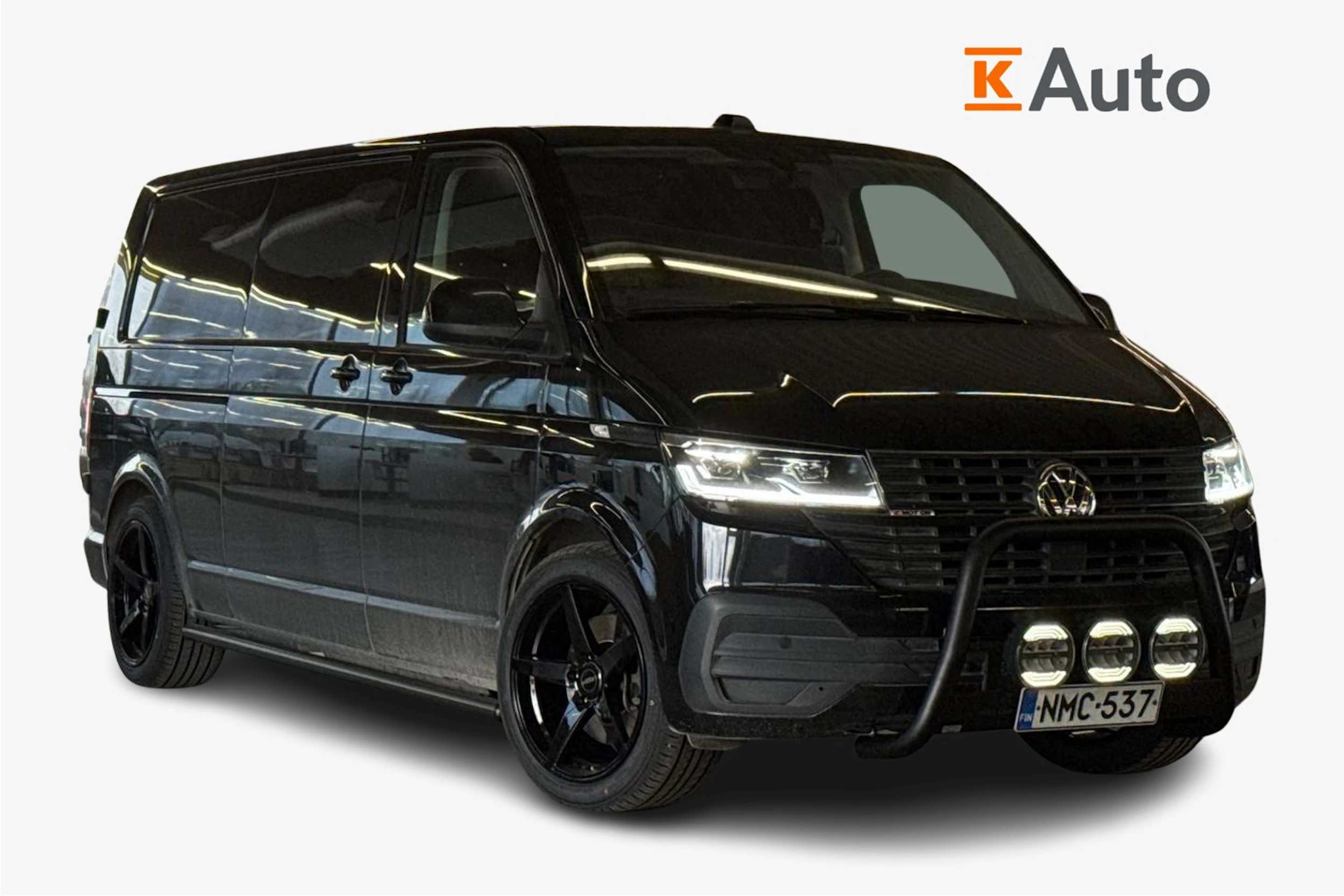 musta Volkswagen Transporter 2021 kuva 1.