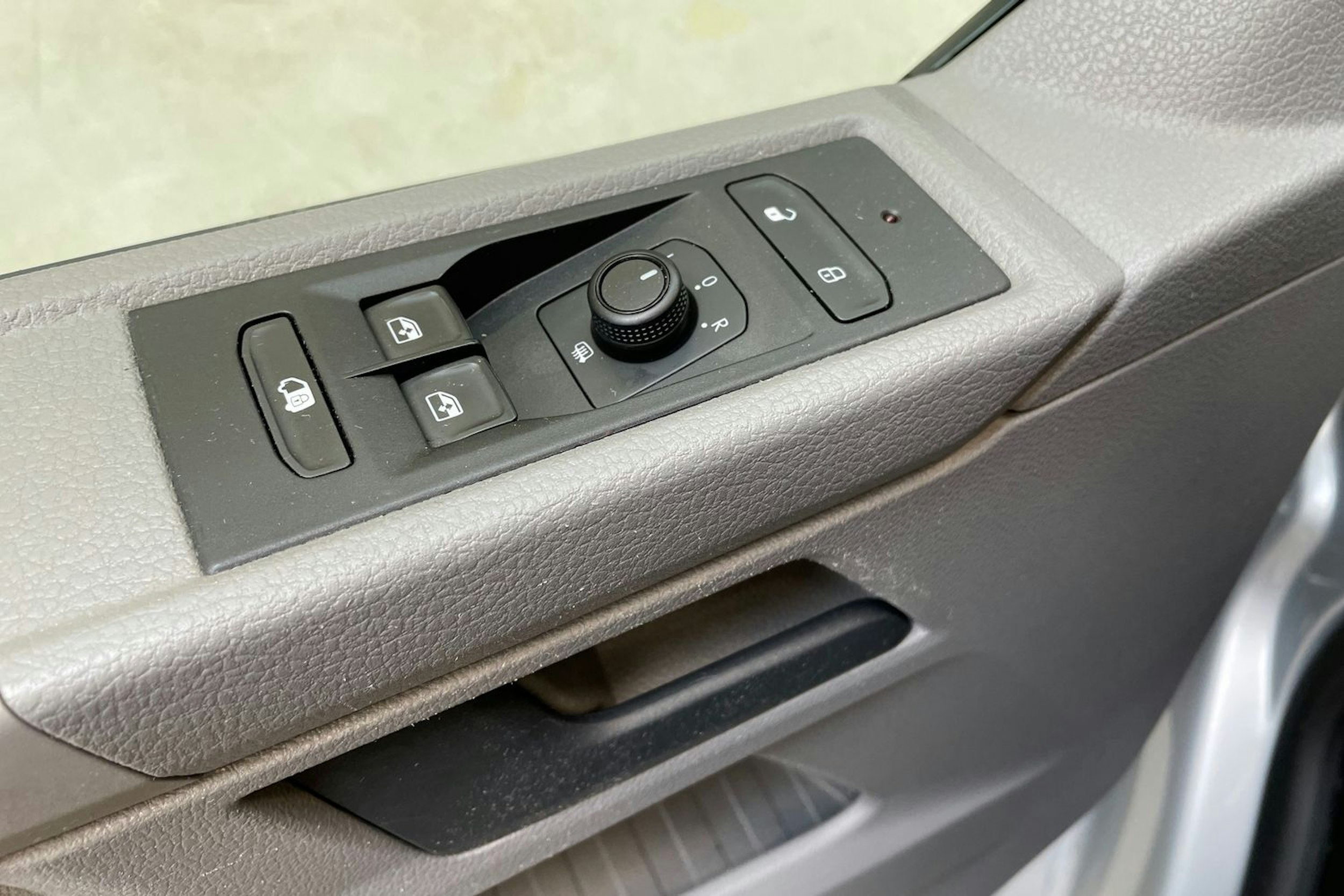 hopea Volkswagen Transporter 2021 kuva 22.